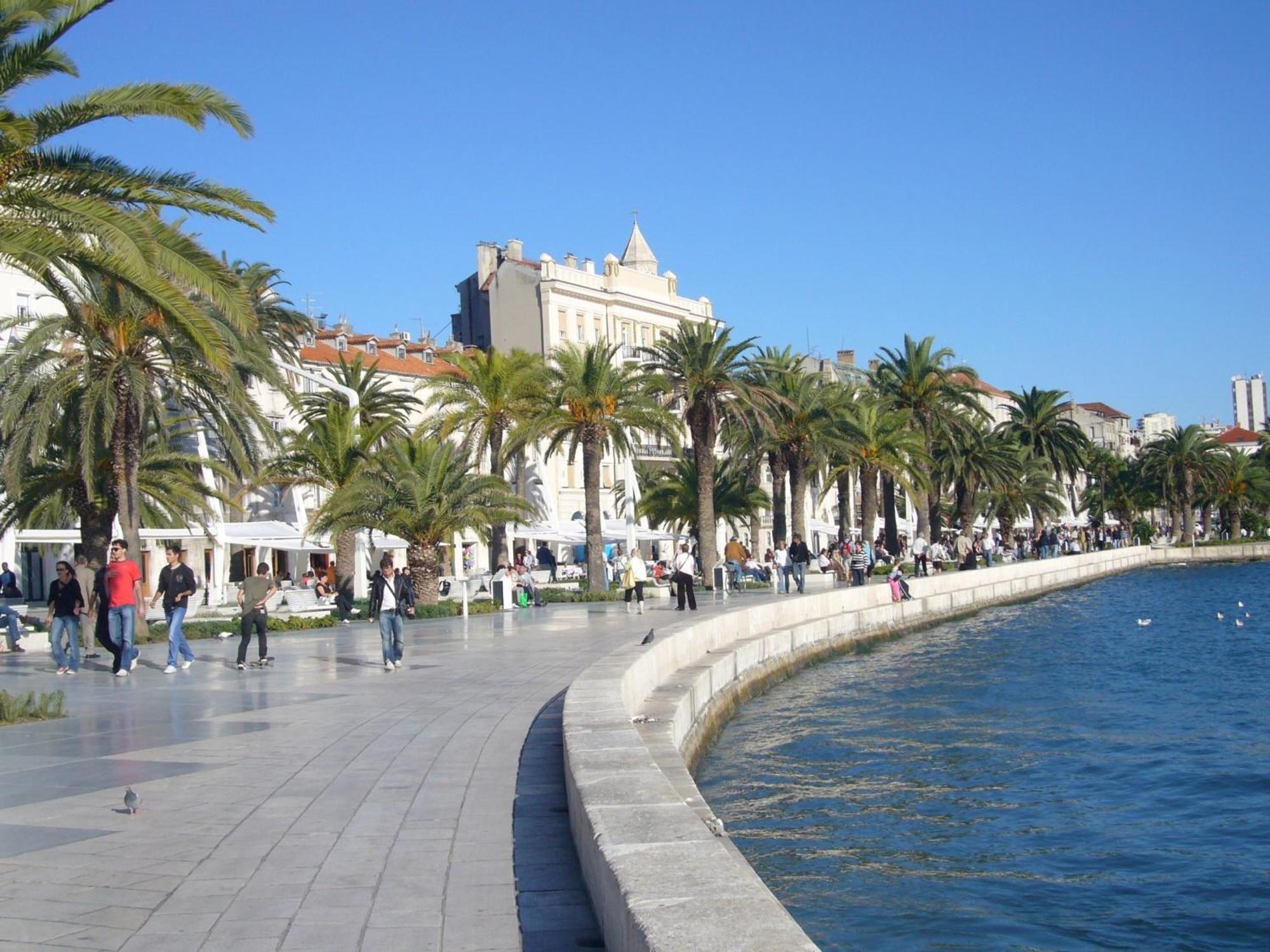With Garden Ana Apartman Split
