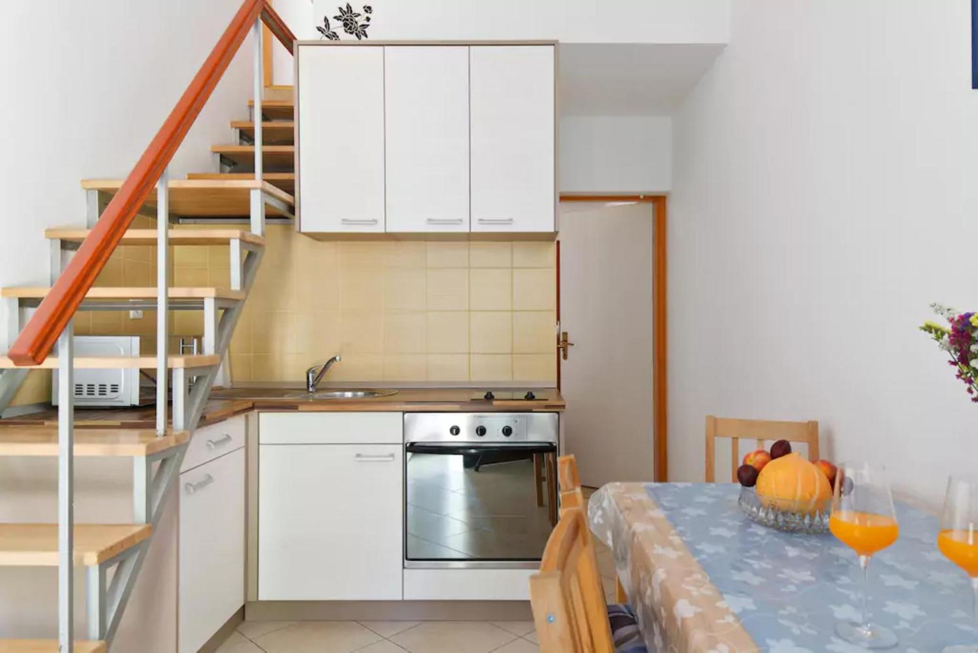 Apartman With Garden Ana *